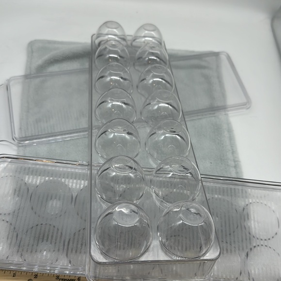 14-Count Clear Acrylic Egg Holder/Organizer w/lids & Handles 2-pack Holds 28eggs - Picture 6 of 7